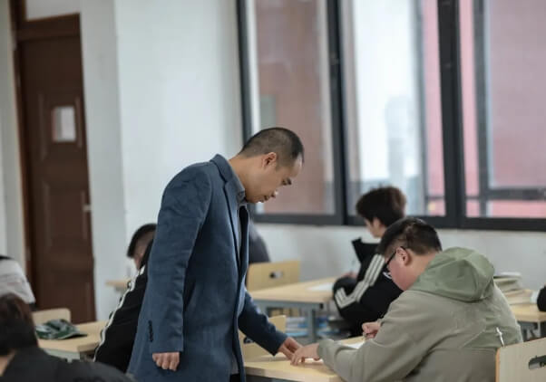 四川科技职业学院中职部