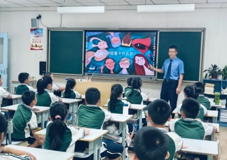 成都新世纪外国语学校