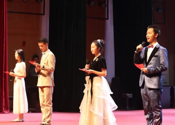 成都市实验外国语学校
