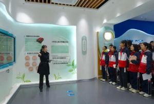 2025年新川外国语在哪里_交通便利吗