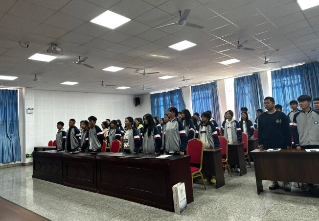 西昌现代职业技术学校