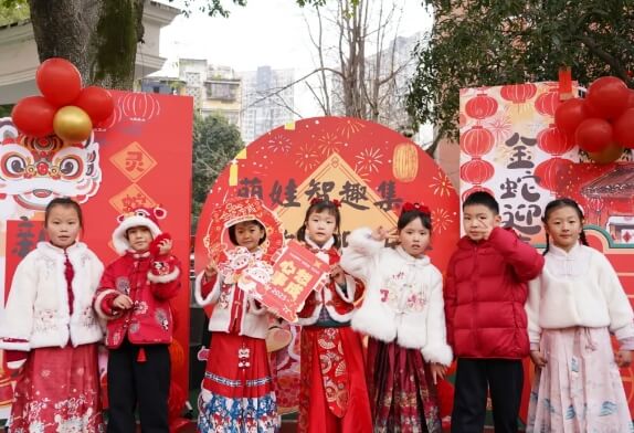 成都新世纪外国语学校