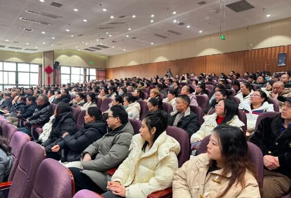 四川省成都艺体中学