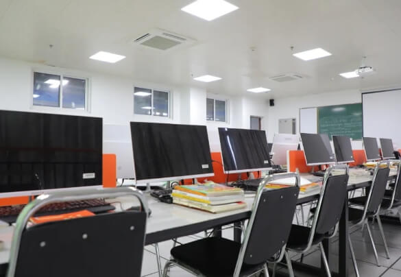 绵阳泛美飞行职业技术学校