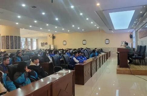 成都电子信息学校
