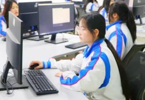 2025年四川五月花技师学院计算机广告制作专业如何_专业介绍