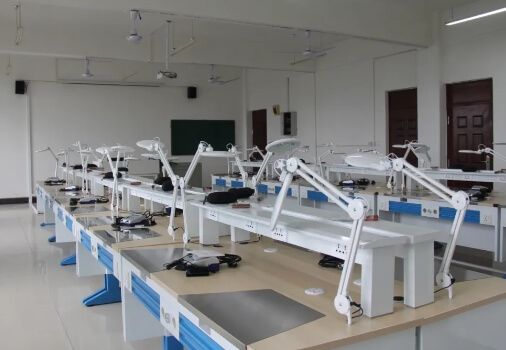 德阳科贸职业学院