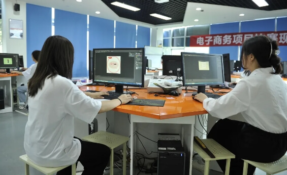 四川希望汽车职业学院