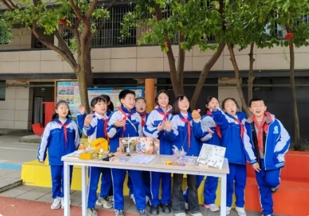 成都佳兴外国语学校