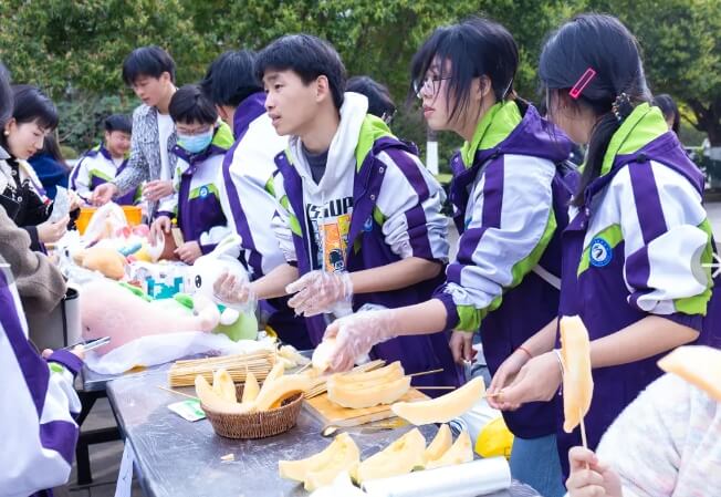 四川省服装艺术学校