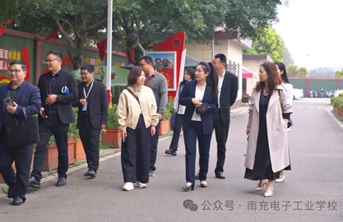 2025年南充电子工业学校收费多少_收费标准介绍