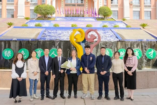 射洪绿然国际学校