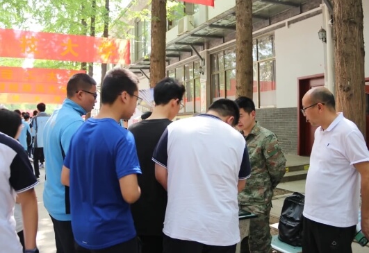 龙泉师一招