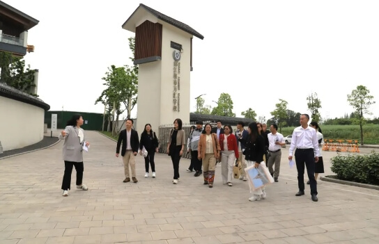 2025年都江堰市领川实验学校高中学费是多少_学费介绍