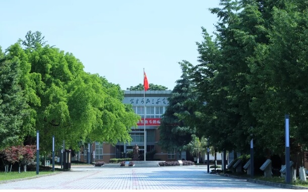 成都冠城实验学校