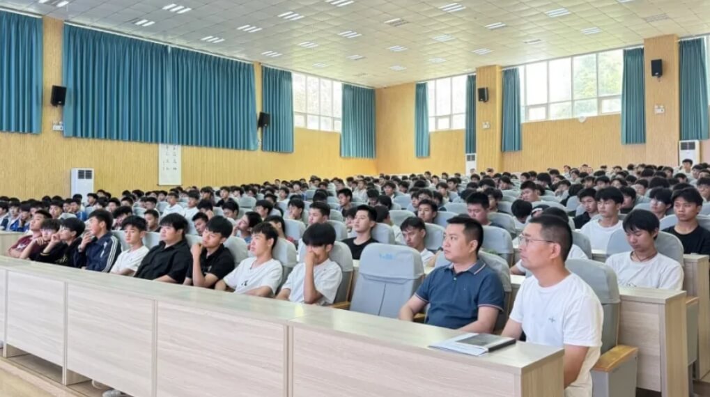 四川省青神中等职业学校