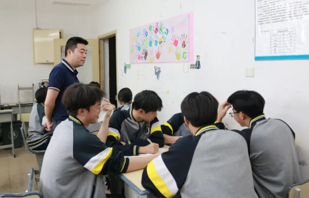 四川托普计算机职业学校
