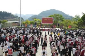2025年盐亭职校收费是多少_优惠政策介绍