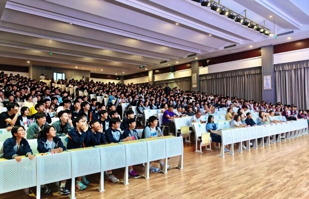 眉山育英实验学校