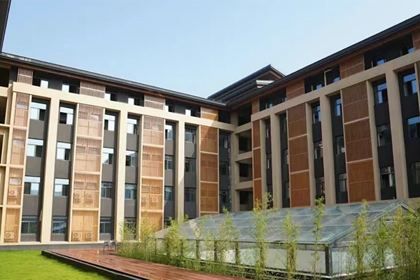 成都市龙泉驿区西川汇锦都学校