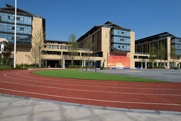 成都市龙泉驿区西川汇锦都学校