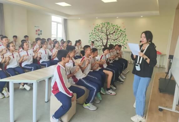 成都冠城实验学校