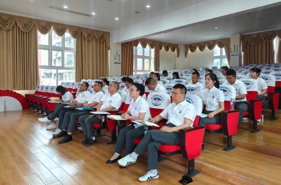 眉山育英实验学校