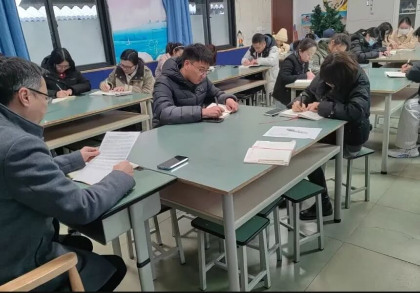成都佳兴外国语学校