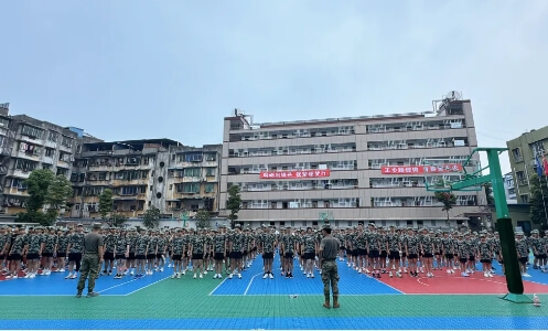 眉山育英实验学校