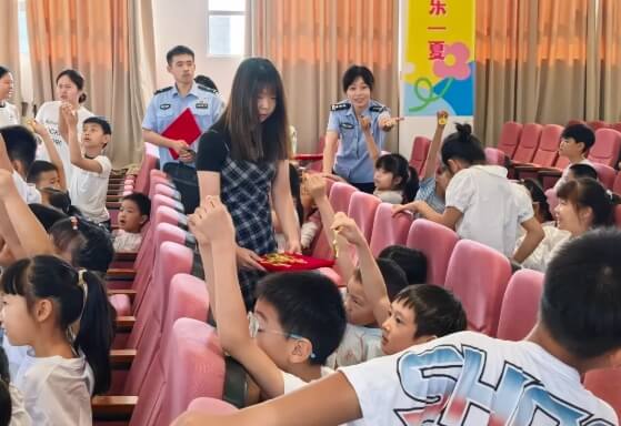 成都领创实验学校
