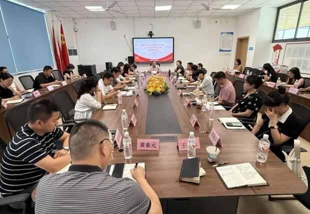 成都新世纪外国语学校