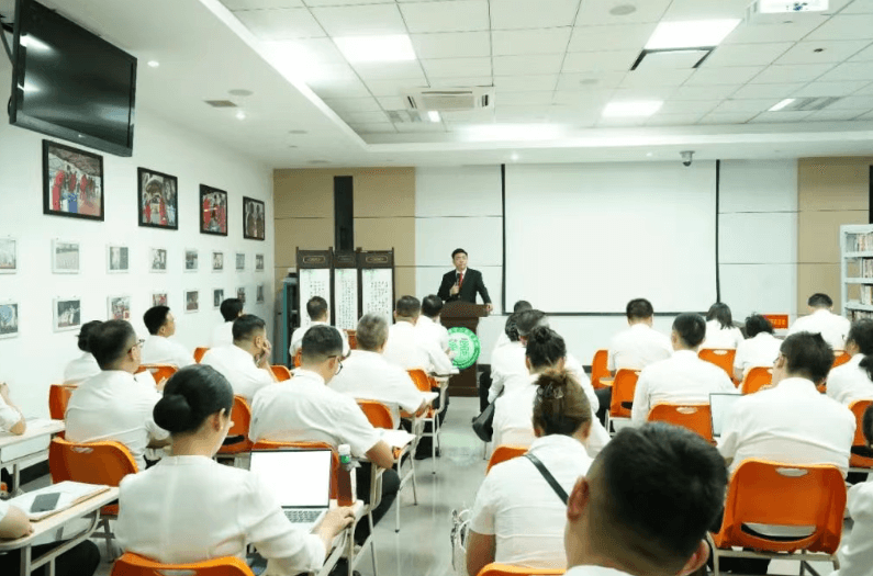 成都华商理工职业学校