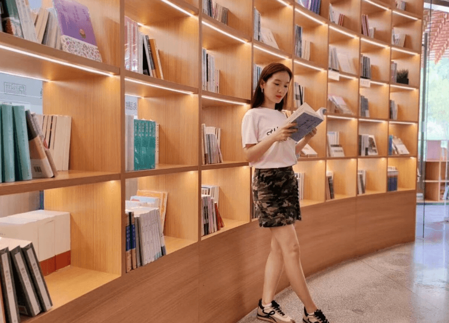 成都新世纪外国语学校