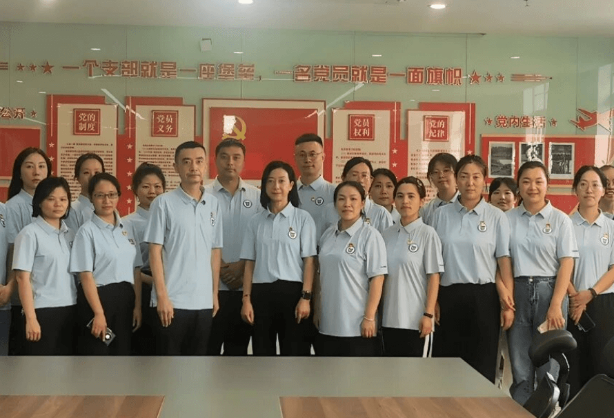 成都航空旅游职业学校