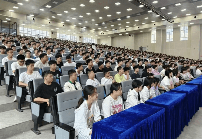 成都汽车职业技术学校