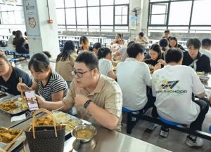 2026年蓬溪绿然学校一年多少学费_收费标准