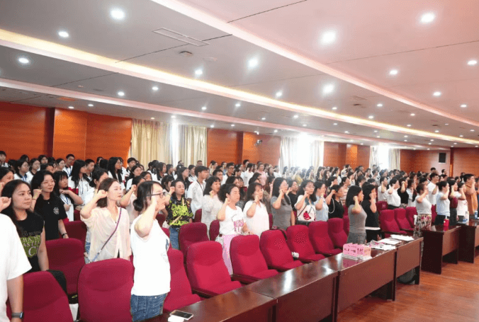 成都铁路卫生学校