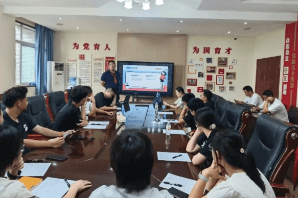 成都电子信息学校