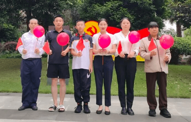 彭州市宏德学校