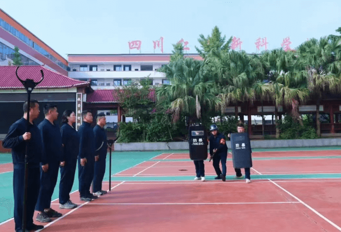 仁寿新科学校 仁寿新科学校