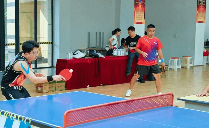 彭州市宏德学校