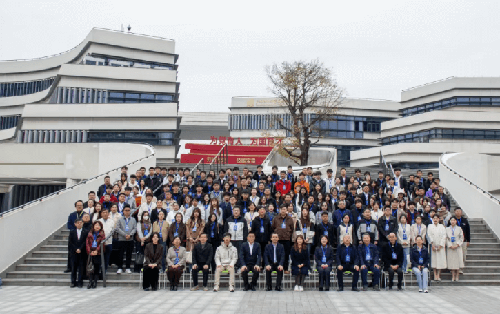 成都万通高级技工学校