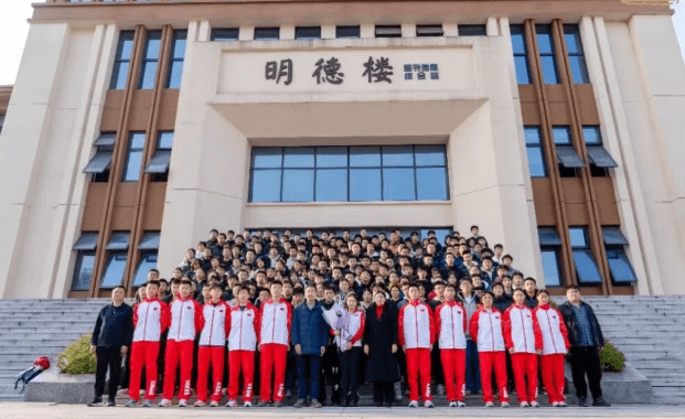 四川省安岳实验中学