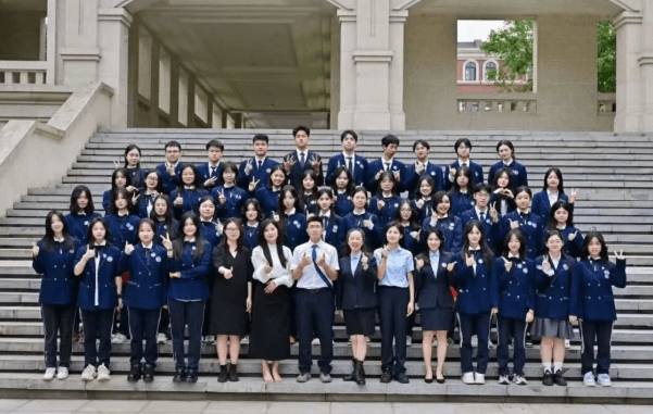 成都市新津区成外学校