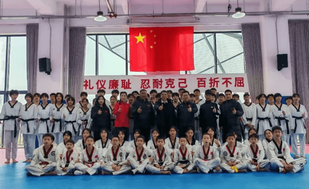 四川省体育运动学校