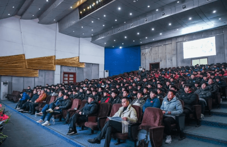 成都棠湖外国语学校