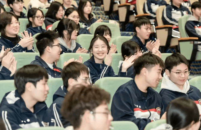 新川外国语高中 新川外国语高中