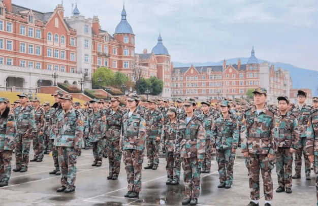 成都泛美航空旅游职业学校