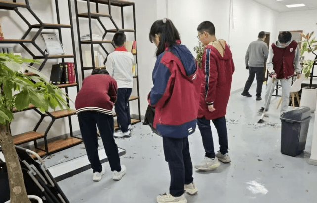 成都市西川汇锦都高级中学