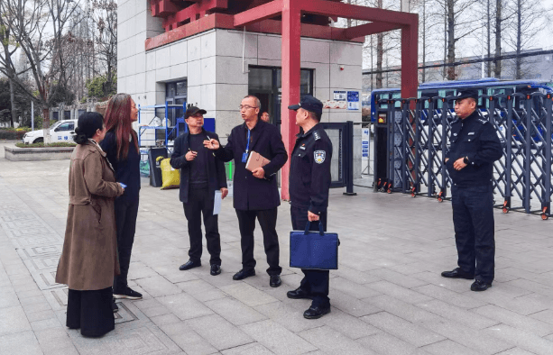 成都市郫都区绵实外国语学校